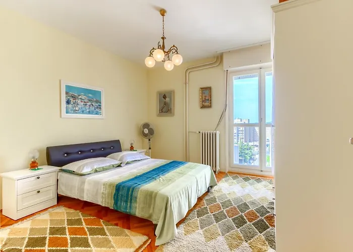 Magical View شقة *